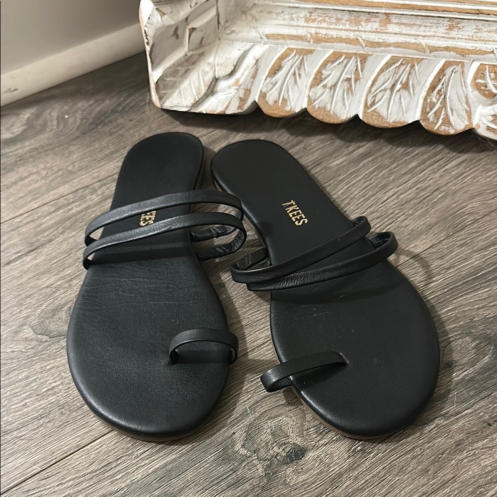 TKEES Women's Black Sandals